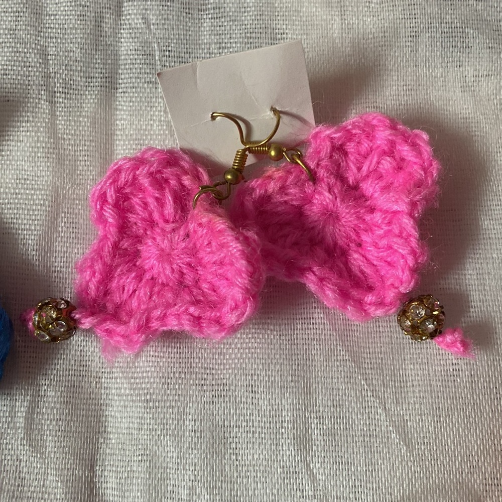 Combo of 5 crochet hoop earrings - Picture 3 of 8